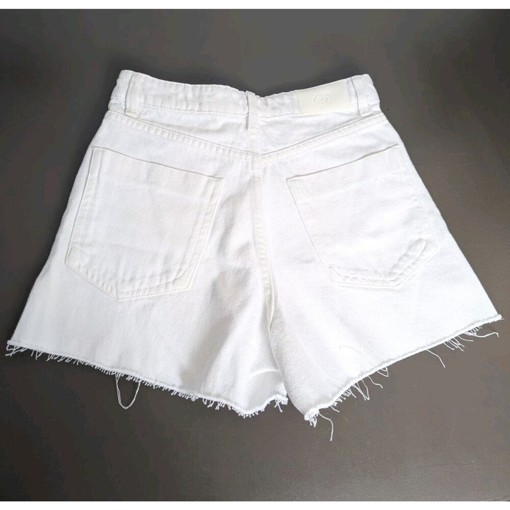 Zara High Rise White Denim Womens Short Shorts Cutoffs Raw Hem Cotton Sz 0 - Picture 2 of 6